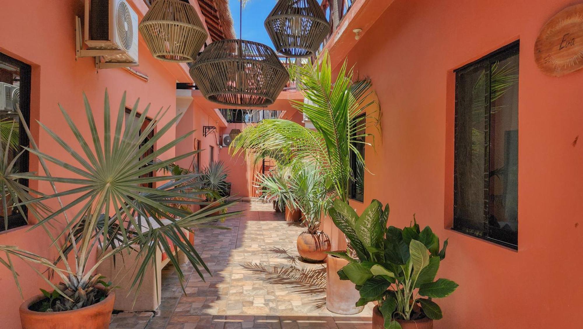 Апарт отель Casa Bonita (Adults Only) Пуэрто-Эскондидо Экстерьер фото